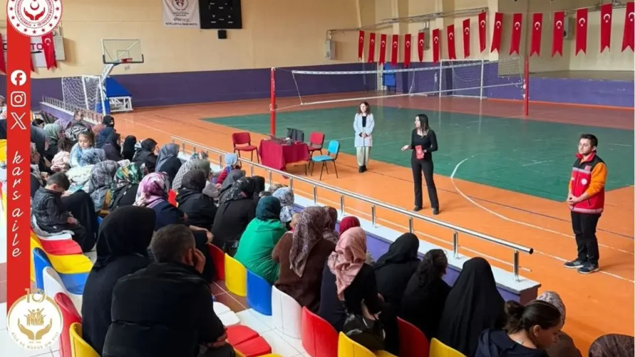 Okullar açıldı, aile eğitimleri devam ediyor