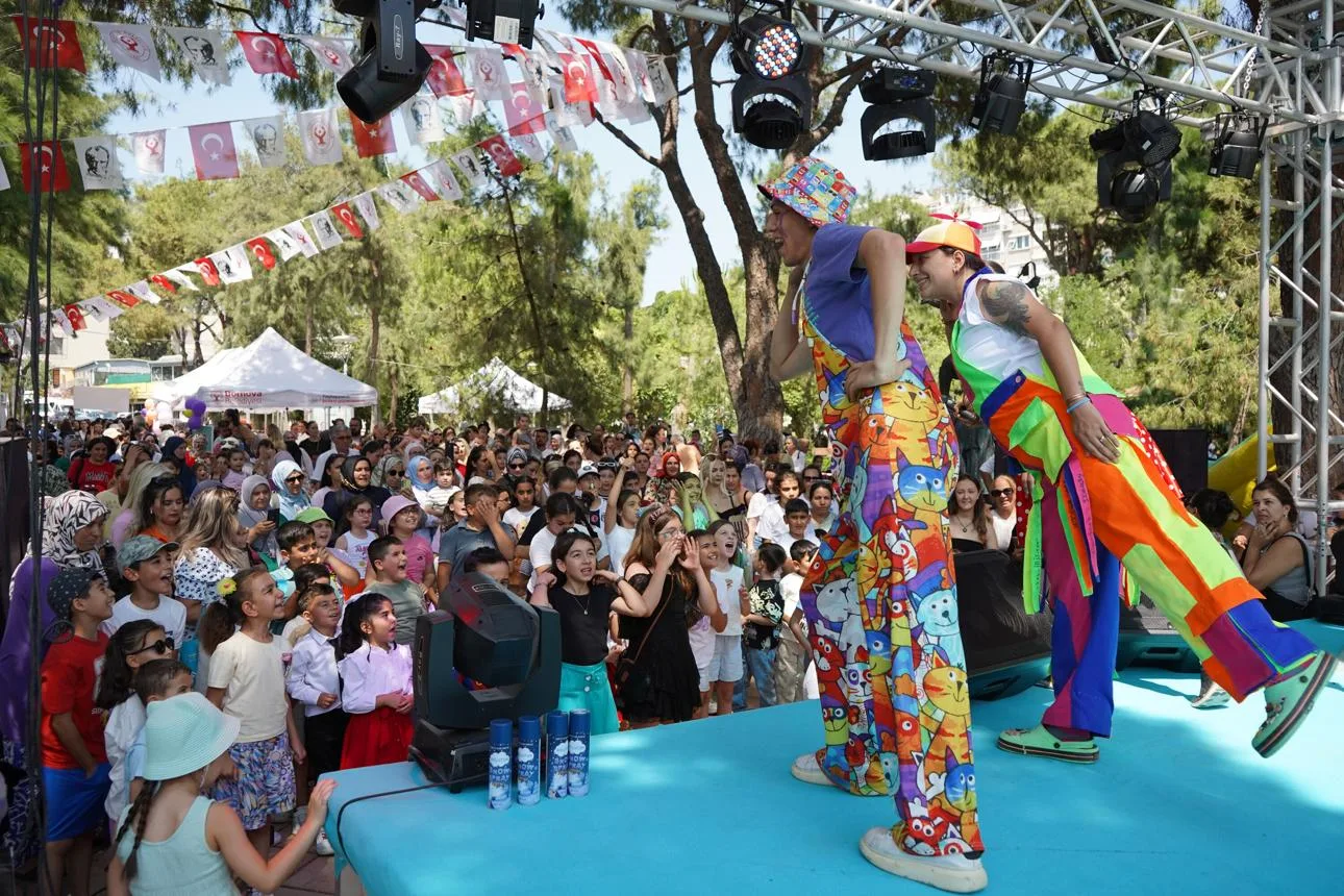 Osmaniye FıstıkFest 2026 Başlıyor! İşte Festival Programı - Görsel 2 Bornova'da çocuk şenliği: Renkli anlara sahne oldu - İz Gazete - İzmir Haberleri - Son Dakika Haberler
