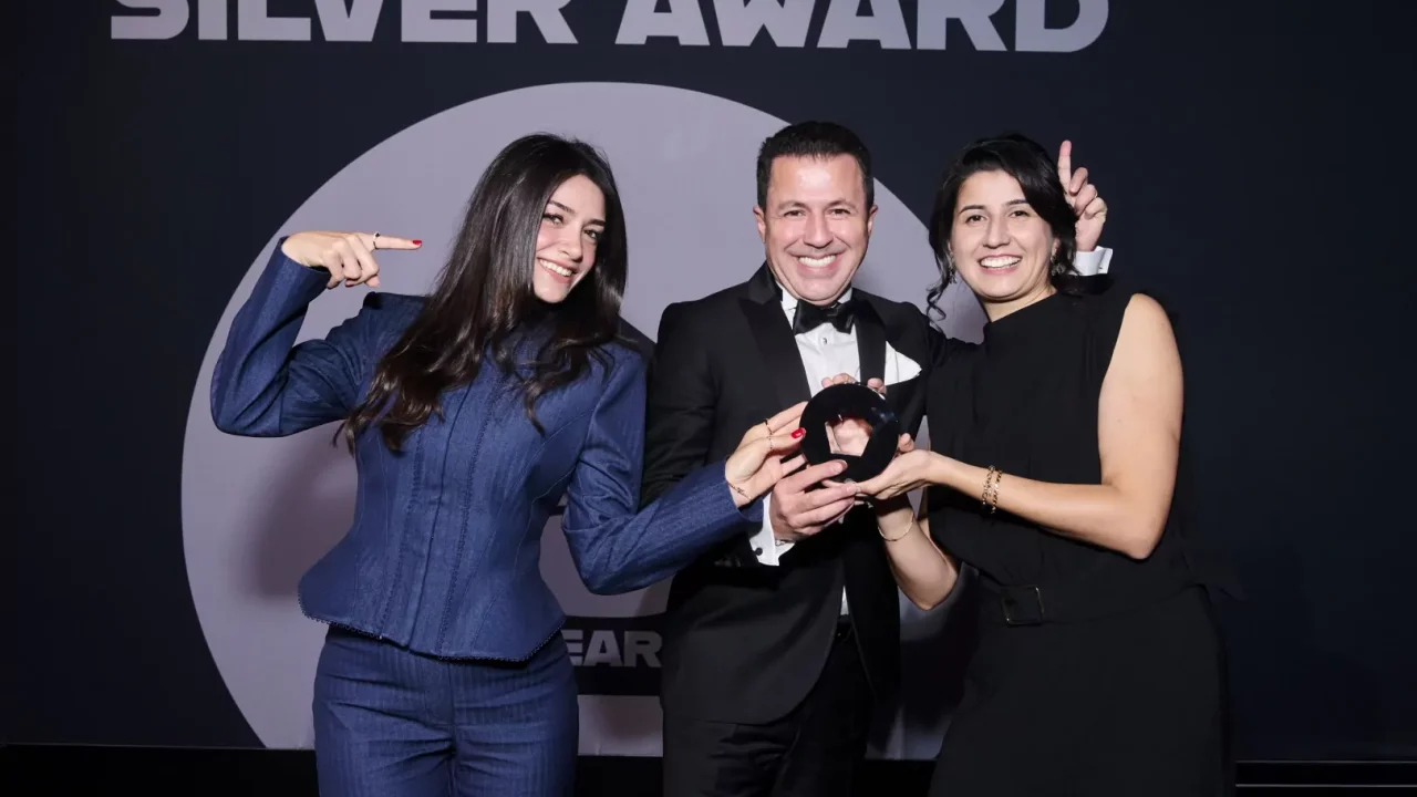 Pentawards Silver ödül kazandı GCA’nın yeni cam.