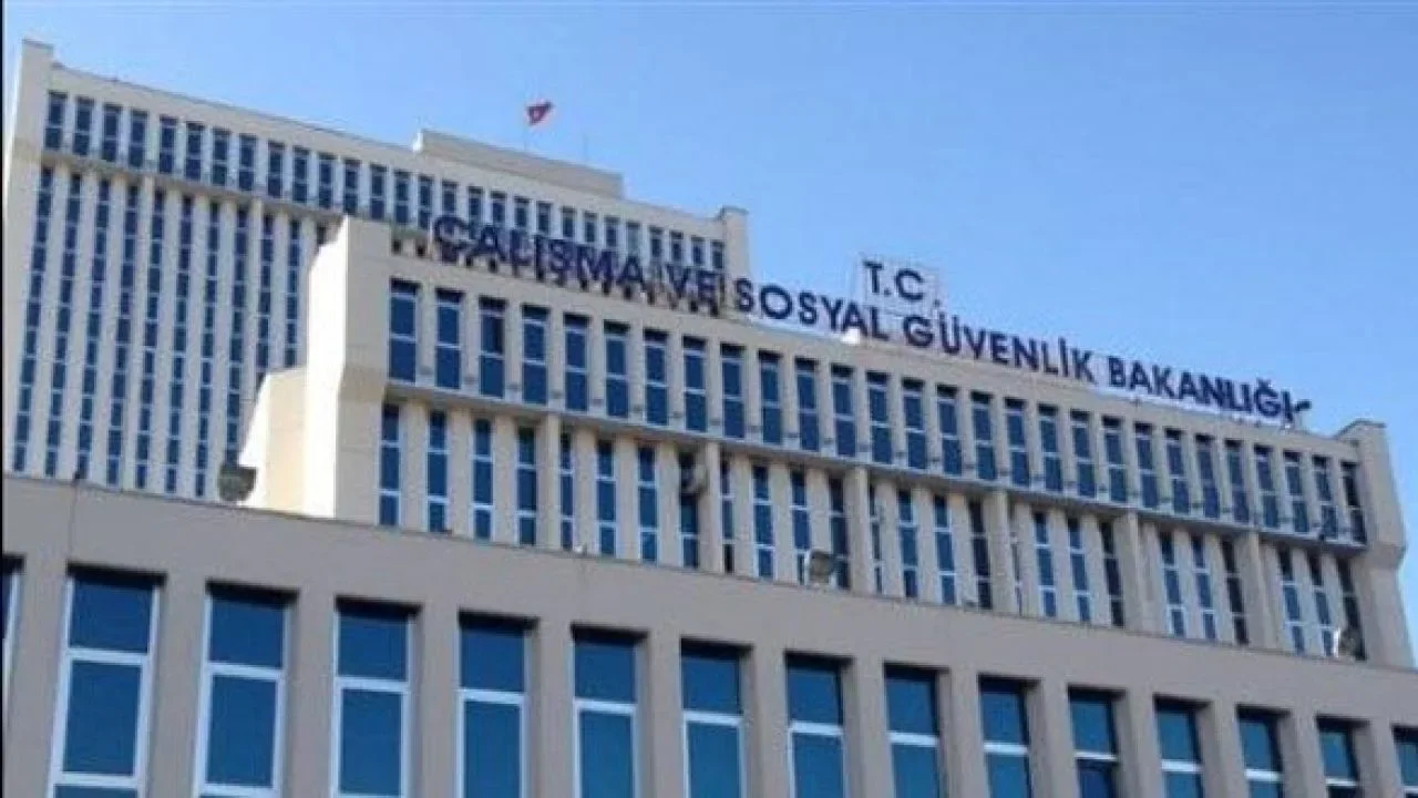 Sendikal baraj düzenlemesi yüzde 5 oranıyla geliyor