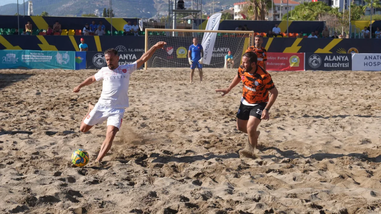 'Sporun Başkenti Alanya’da Nefes Kesen Maraton