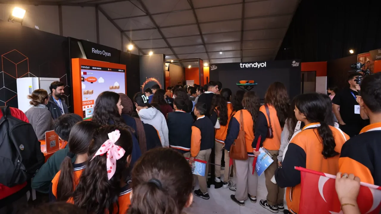 TEKNOFEST Güneydoğu Gençlere Teknoloji Deneyimi Sunuyor