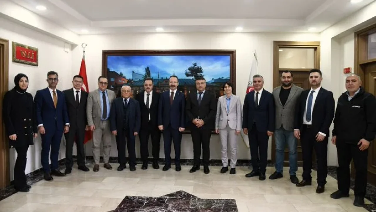 TİMBİR heyeti Ardahan Valisi Yamlı'yı ziyaret etti