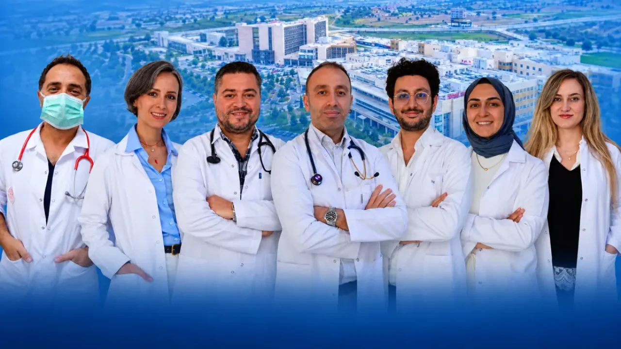 Uşak Eğitim ve Araştırma Hastanesi'nde yedi yeni uzman.