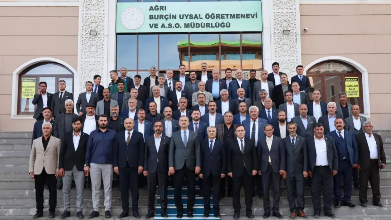 Vali Dr. Önder Bozkurt’tan Muhtarlar Günü buluşması