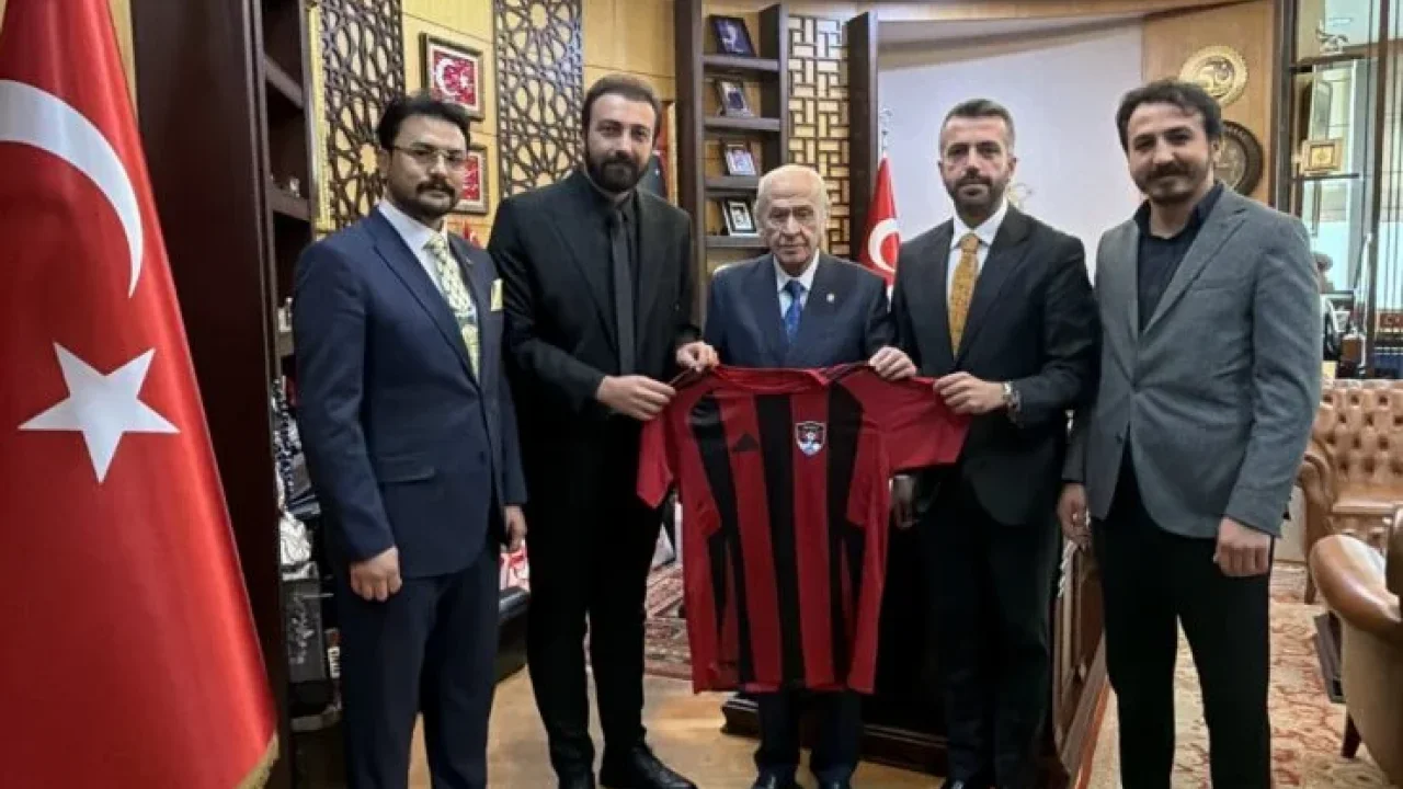 Vanspor yönetimi Devlet Bahçeli ile görüştü