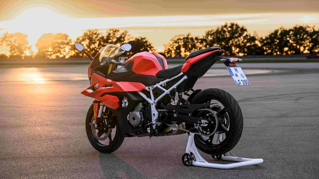 Yeni BMW F 450 RR Türkiye Yollarına Çıkıyor