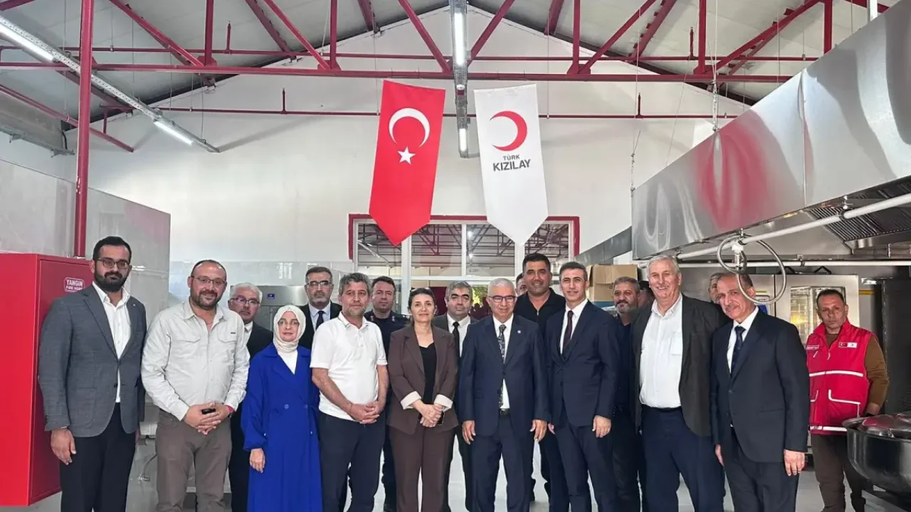Yüreğir'de Kızılay ile sosyal destek iş birliği