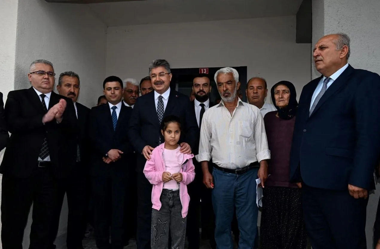 Vali Erdinç Yılmaz, Konut Ve Yol Projesini İnceledi Vali Erdinç Yılmaz, Konut Ve Yol Projesini İnceledi