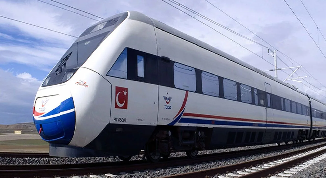 Osmaniye Demiryoluna Elektrik Veriliyor Osmaniye Demiryoluna Elektrik Veriliyor