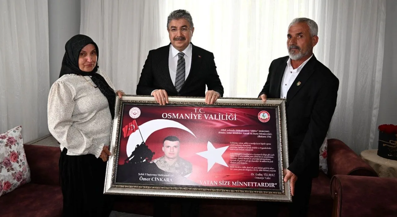 Vali Erdinç Yılmaz’dan Şehit Ailelerine Destek Ziyareti Vali Erdinç Yılmaz’dan Şehit Ailelerine Destek Ziyareti