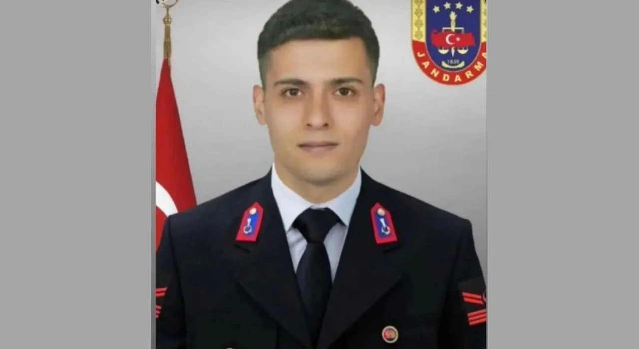 Osmaniyeli Uzman Çavuş Ahmet Altındaş Trafik Kazasında Şehit Oldu Osmaniyeli Uzman Çavuş Ahmet Altındaş Trafik Kazasında Şehit Oldu