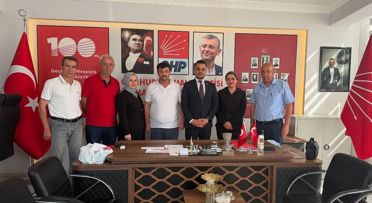 Andırınlılar Derneği Chp Osmaniye’yi Ziyaret Etti Andırınlılar Derneği Chp Osmaniye’yi Ziyaret Etti