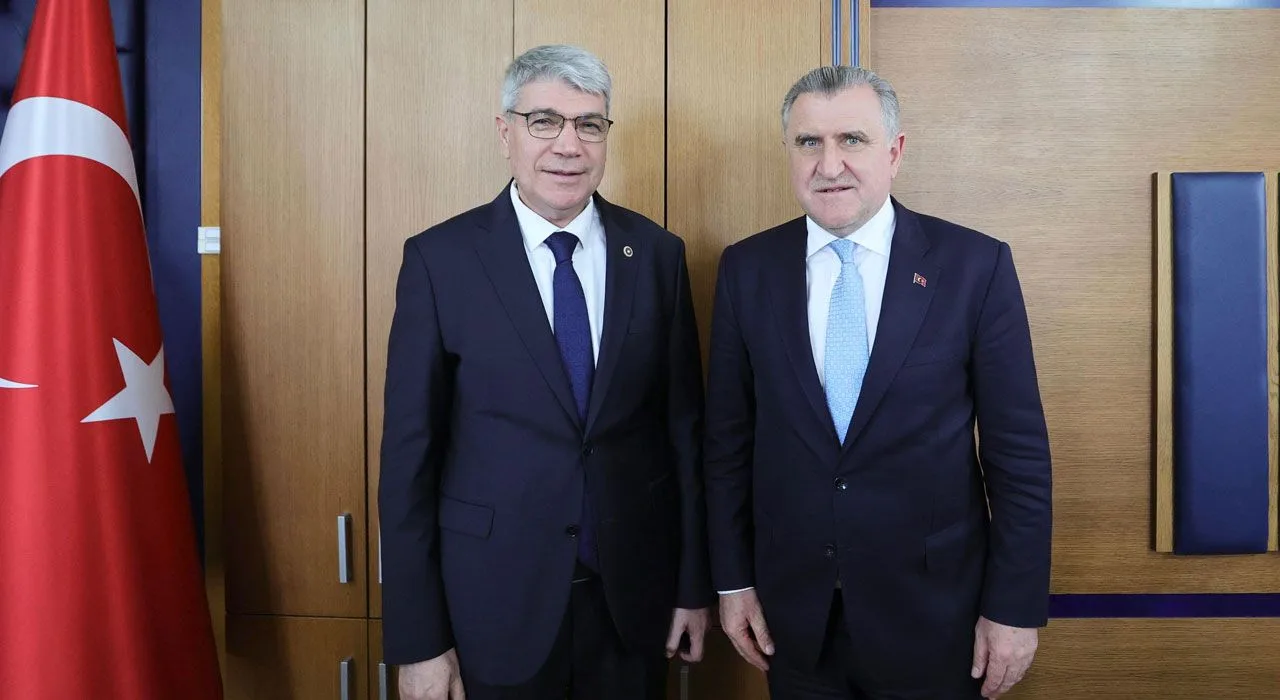 Seydi Gülsoy’dan Yeni Stadyum İçin Bakanlık Ziyareti Seydi Gülsoy’dan Yeni Stadyum İçin Bakanlık Ziyareti