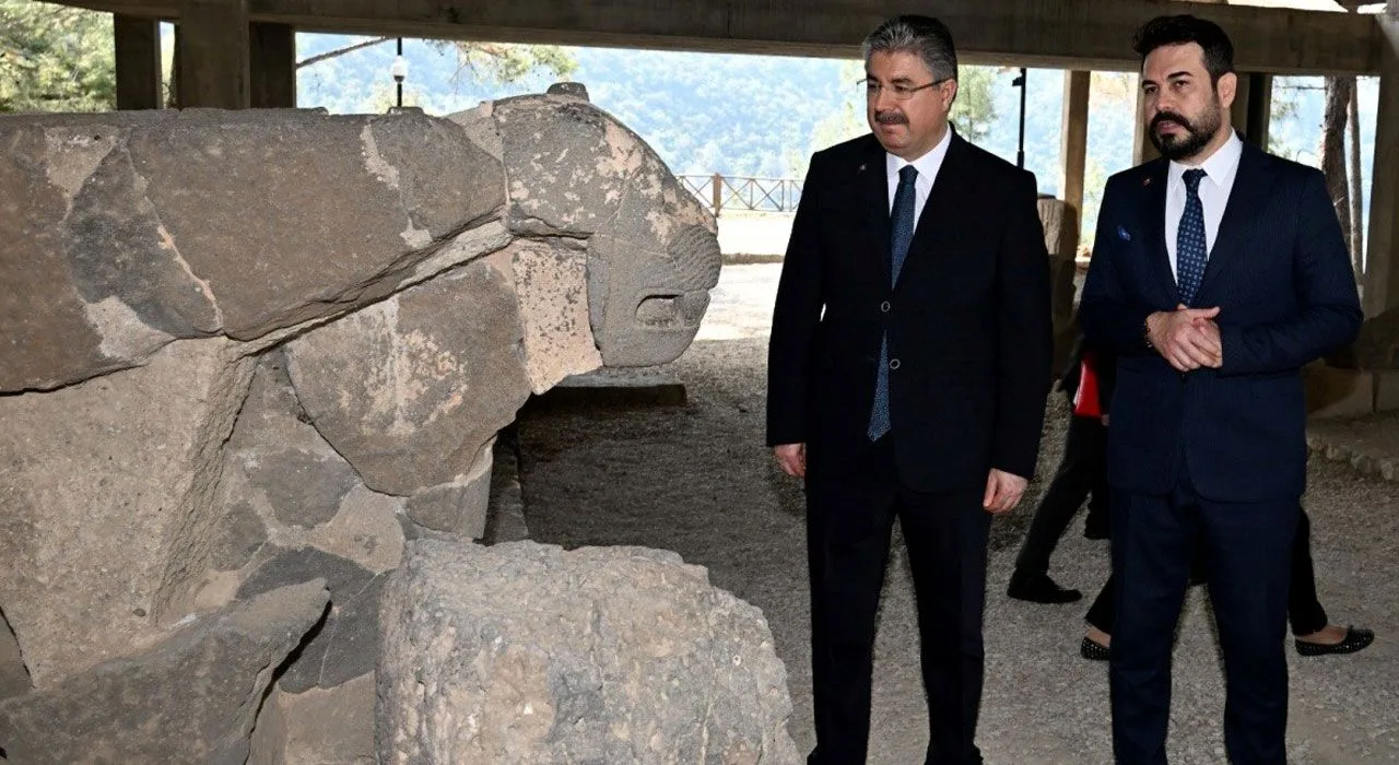 Karatepe Yazıtları Unesco Listesi’nde Karatepe Yazıtları Unesco Listesi’nde