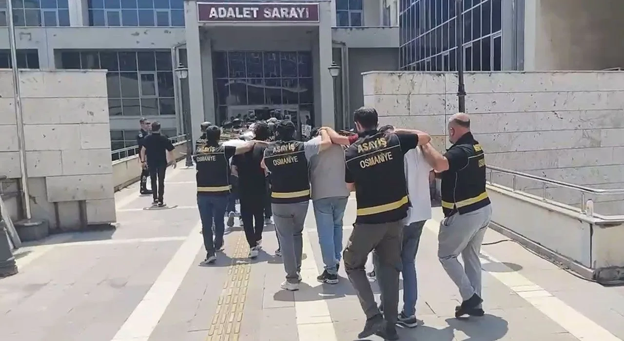 Osmaniye’de Suç Operasyonu: 18 Gözaltı Osmaniye’de Suç Operasyonu: 18 Gözaltı