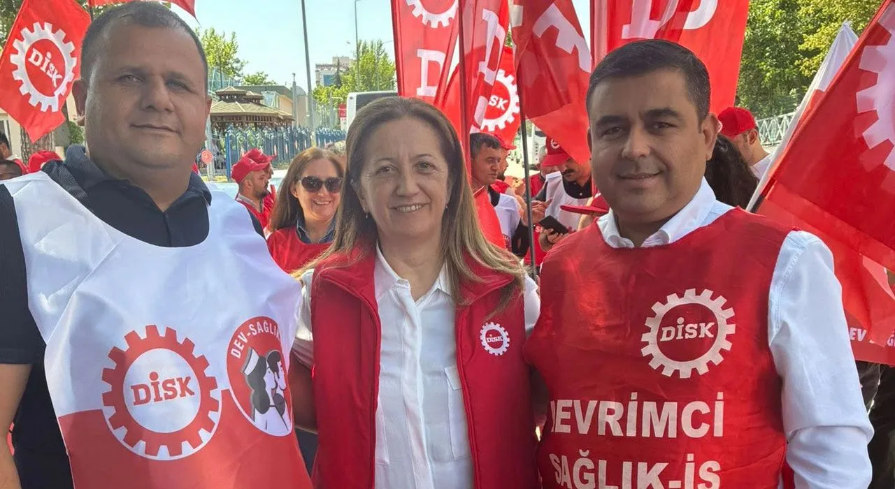 Dev Sağlık-İş’ten Ankara’da Hak Arayışı Dev Sağlık-İş’ten Ankara’da Hak Arayışı