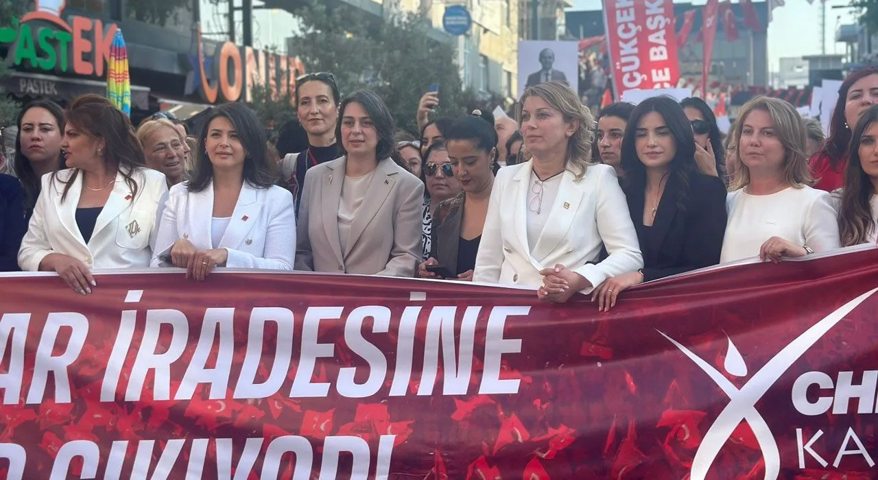Asu Kaya: Bu Müdahale Kabul Edilemez Asu Kaya: Bu Müdahale Kabul Edilemez