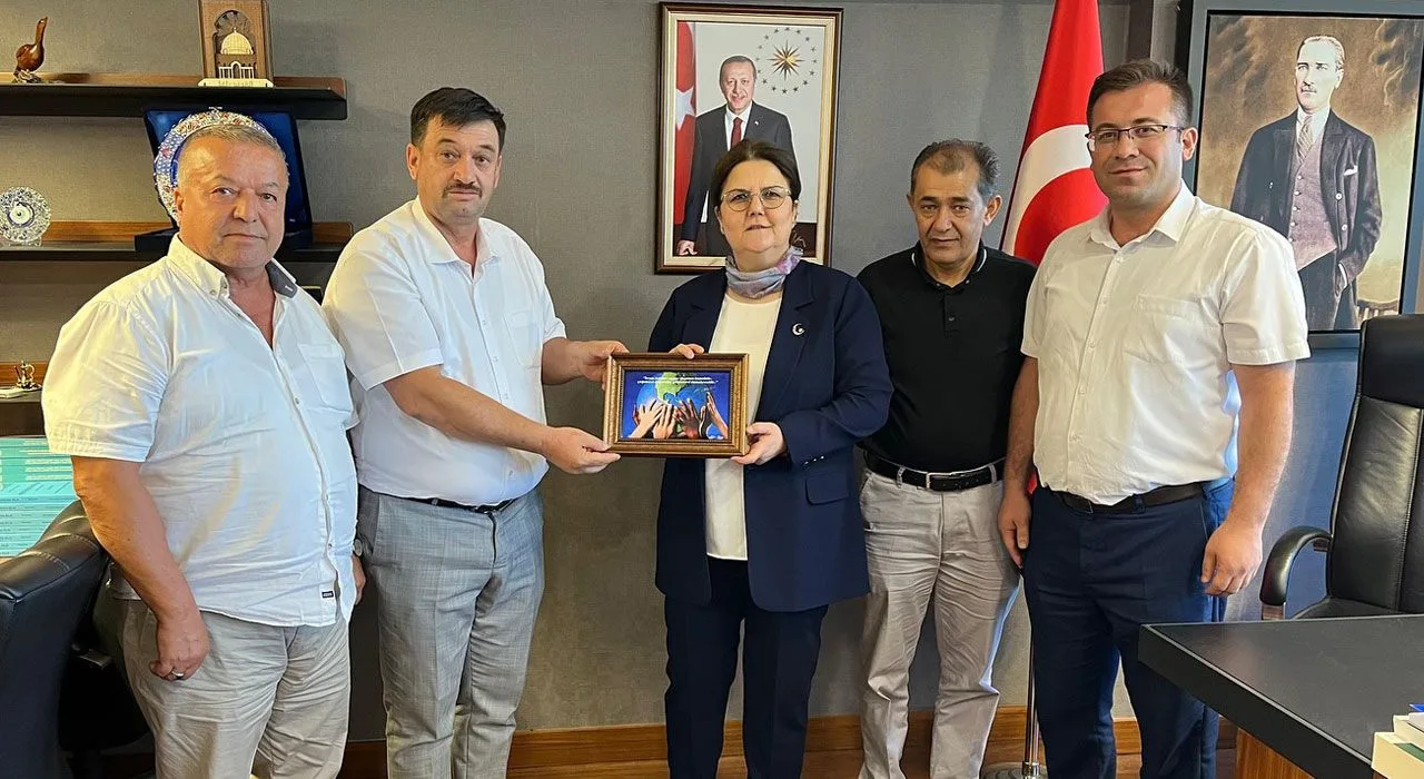 Derya Yanık’tan Osmaniyelilere Birlik Mesajı Derya Yanık’tan Osmaniyelilere Birlik Mesajı