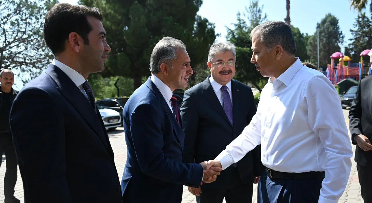 Ali Yerlikaya Osmaniye’ye Resmi Ziyaret Gerçekleştirdi Ali Yerlikaya Osmaniye’ye Resmi Ziyaret Gerçekleştirdi