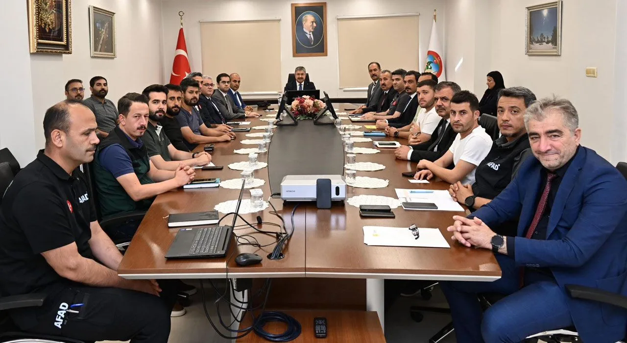 Osmaniye’de Toki̇ Süreci Masaya Yatırıldı Osmaniye’de Toki̇ Süreci Masaya Yatırıldı