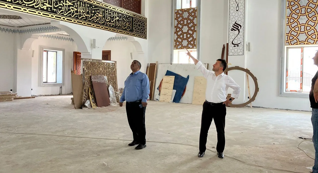 Müftü Ali Çakmak’tan Şehitlik Camii’ne Ziyaret Müftü Ali Çakmak’tan Şehitlik Camii’ne Ziyaret
