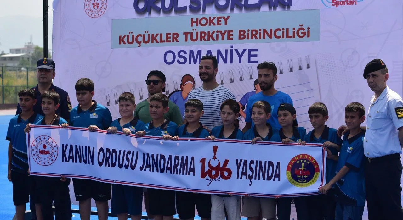 Osmaniye’de Hokey Turnuvası Başladı