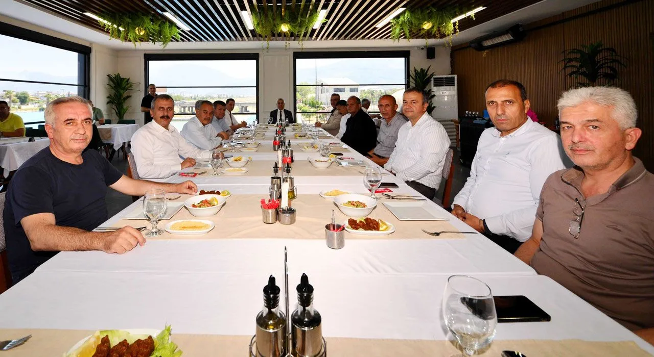 Osmaniye’de Şube Müdürlerine Veda Yemeği Düzenlendi Osmaniye’de Şube Müdürlerine Veda Yemeği Düzenlendi