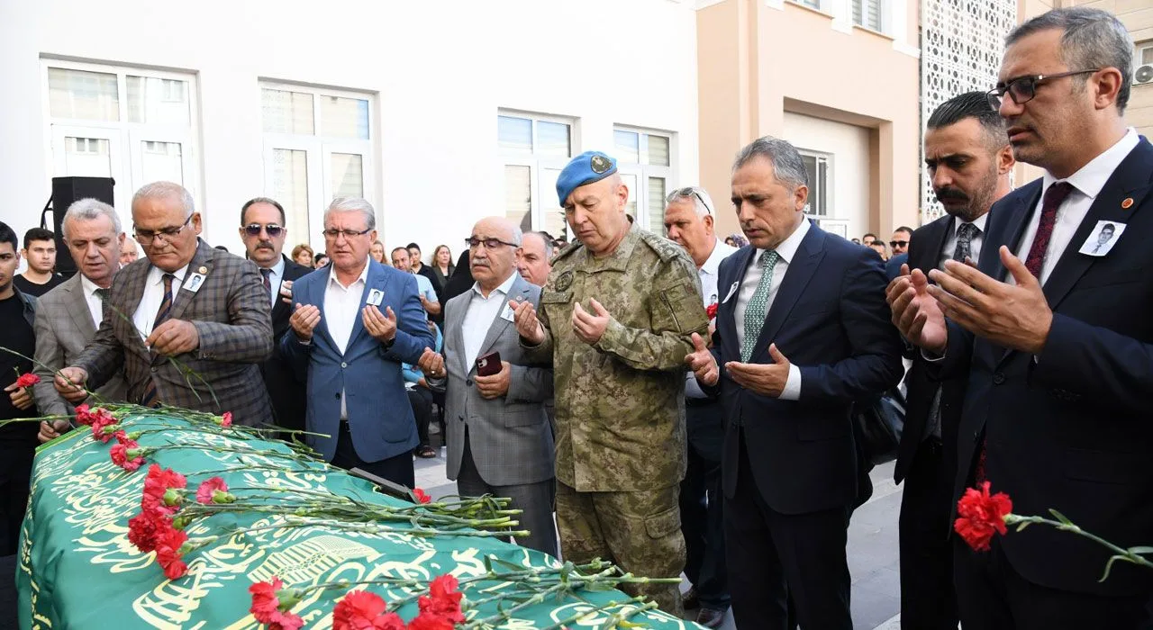 Osmaniye’de Acı Veda: Hüseyin Ergen Defnedildi Osmaniye’de Acı Veda: Hüseyin Ergen Defnedildi