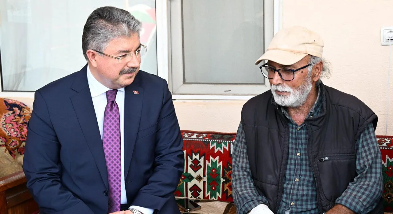 Vali Erdinç Yılmaz’dan Ordu Ailesine Destek Ziyareti Vali Erdinç Yılmaz’dan Ordu Ailesine Destek Ziyareti
