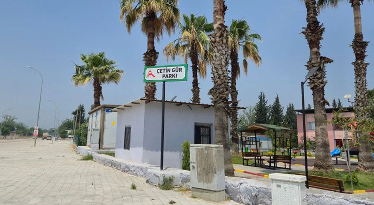 Toprakkale’de Şenol Güneş Parkı, Çetin Gür Parkı Olarak Yenilendi