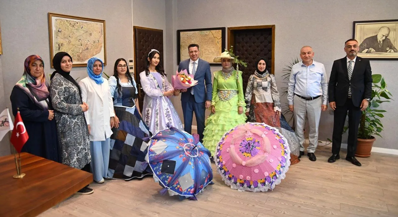 Okü’de Uygulamalı Eğitimde Dönem Sonu Gururu Okü’de Uygulamalı Eğitimde Dönem Sonu Gururu