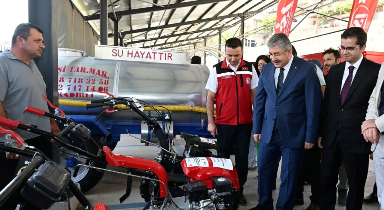 Osmaniye’de Çiftçilere Tarım Desteği Sağlandı Osmaniye’de Çiftçilere Tarım Desteği Sağlandı
