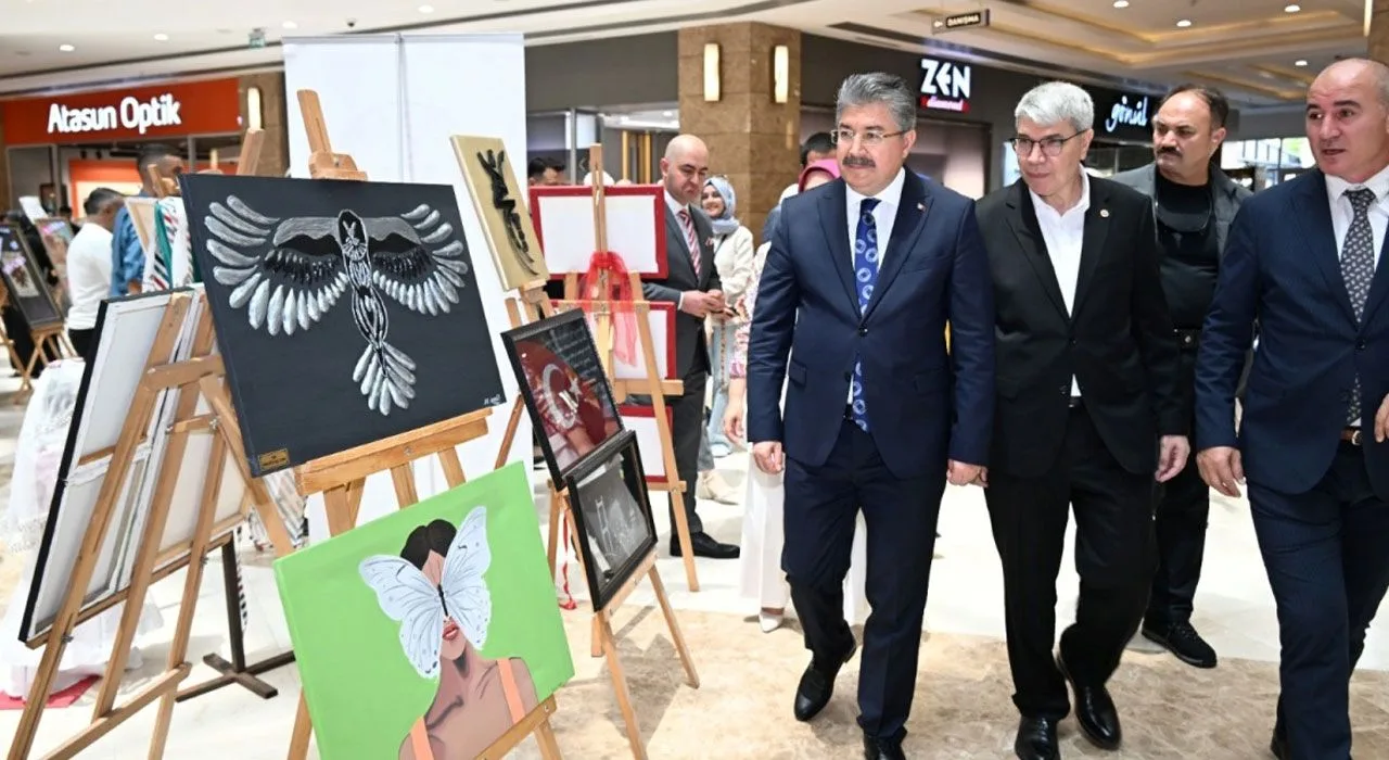 Park328 Avm'De Öğrencilerin El Emeği Sergisi Park328 Avm'De Öğrencilerin El Emeği Sergisi