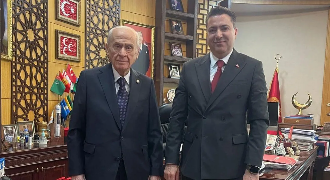 Okü Rektöründen Devlet Bahçeli’ye Nezaket Ziyareti Okü Rektöründen Devlet Bahçeli’ye Nezaket Ziyareti