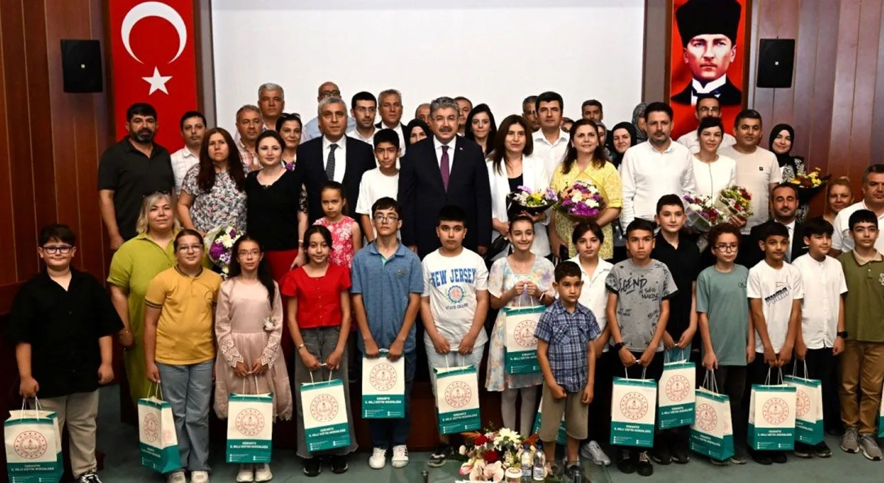 Osmaniye’de 17 Öğrenci Burslulukta Tam Puan Aldı