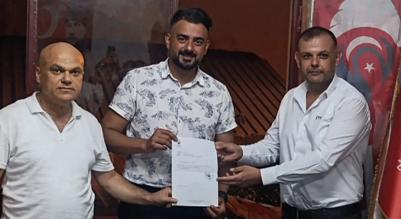 Zafer Partisi Kadirli’de Görev Değişikliği Zafer Partisi Kadirli’de Görev Değişikliği