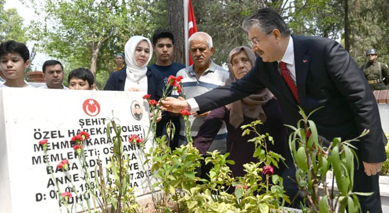 Osmaniye’de Şehitler İçin Dualar Edildi Osmaniye’de Şehitler İçin Dualar Edildi