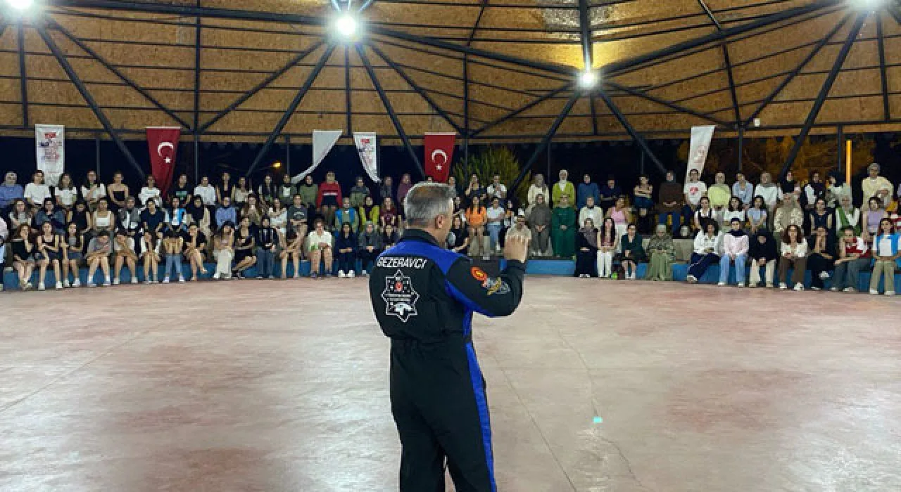 Alper Gezeravcı Osmaniye’de Gençlerle Buluştu