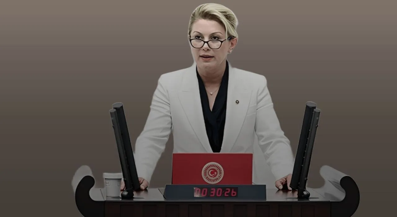 Asu Kaya: Öğrenciler Eğitimde Mağdur Ediliyor Asu Kaya: Öğrenciler Eğitimde Mağdur Ediliyor