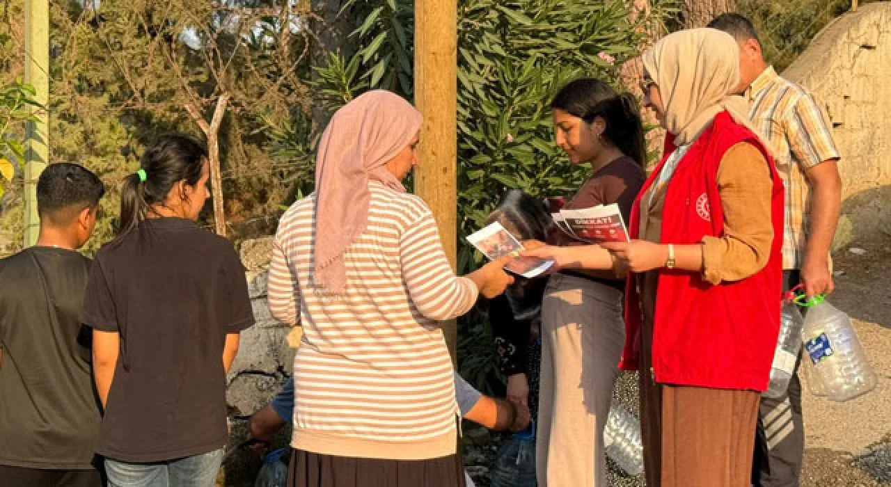Osmaniye’de Gençler Orman İçin Broşür Dağıttı