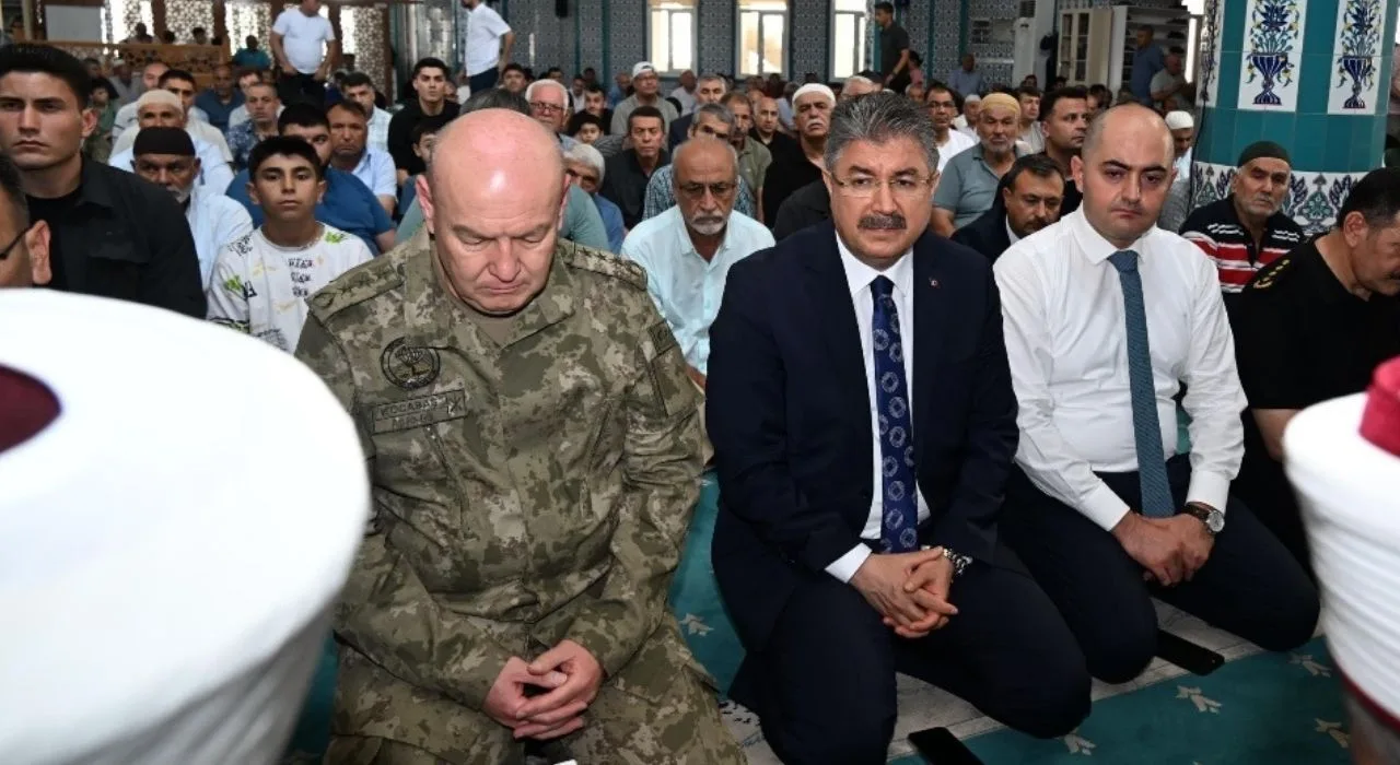 Osmaniye’de 15 Temmuz Şehitleri İçin Mevlit Osmaniye’de 15 Temmuz Şehitleri İçin Mevlit