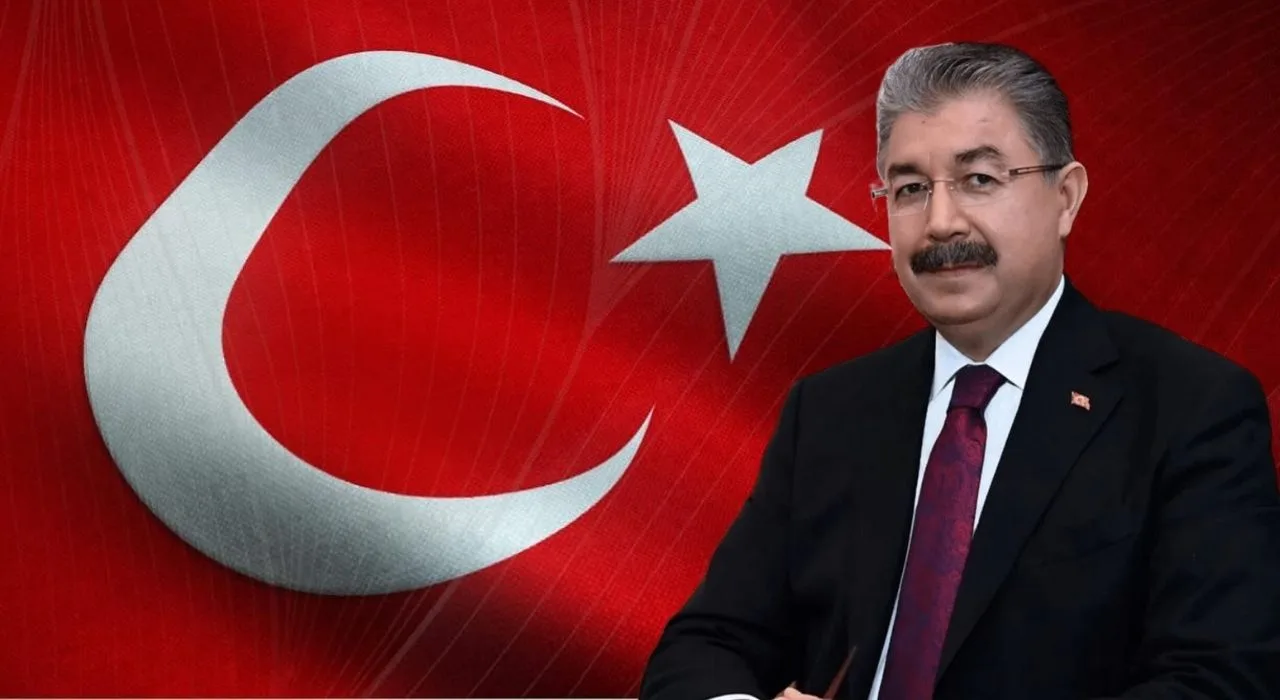 Vali Erdinç Yılmaz’dan Türk Bayrağı Çağrısı