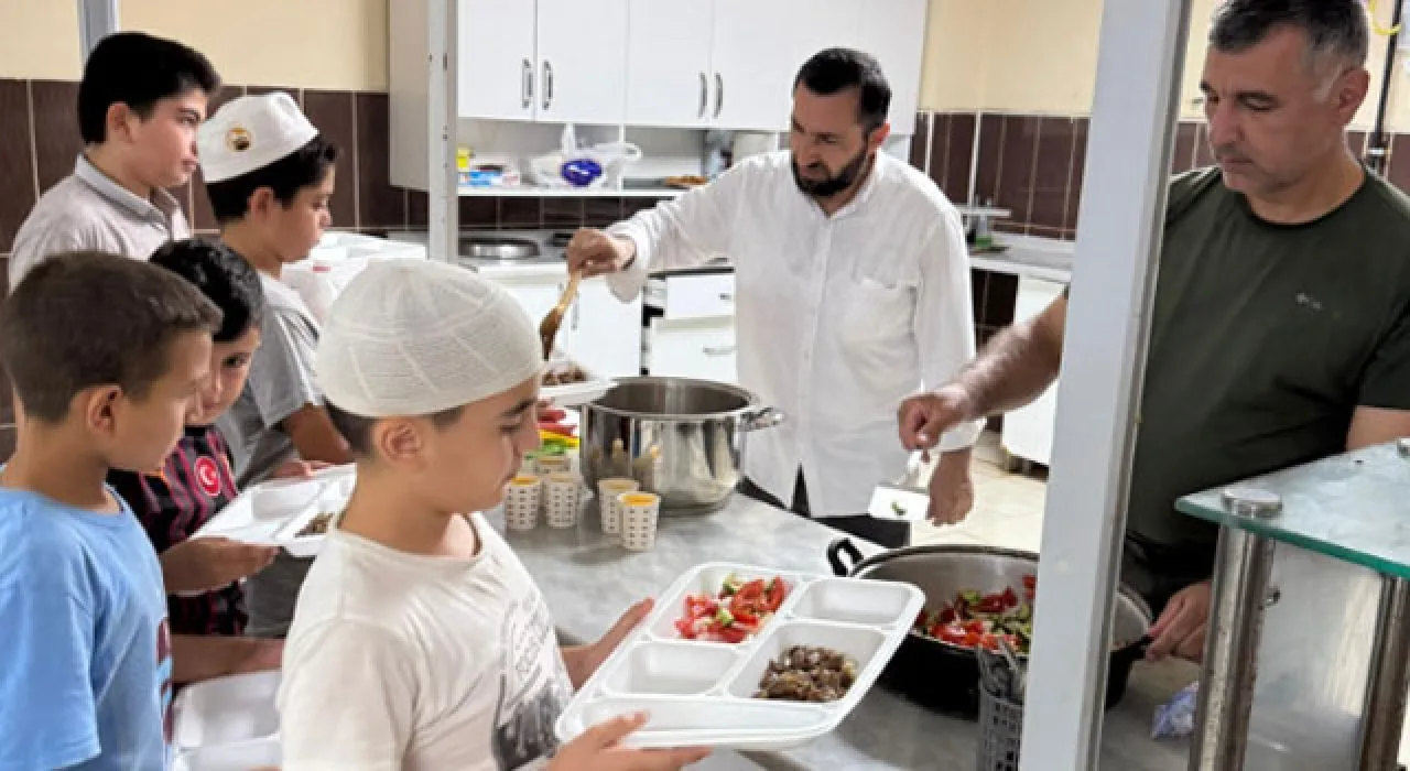 Toprakkale’de Kur’an Kursuna Anlamlı Ziyaret