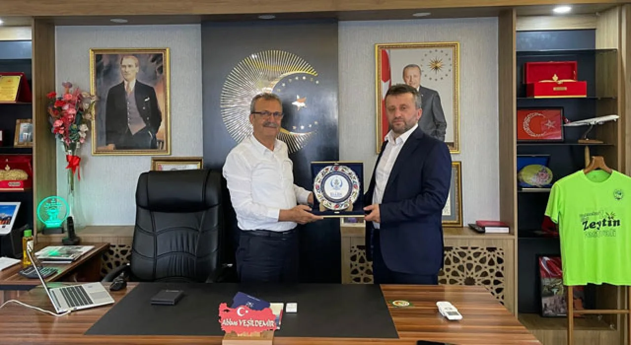 Ellek’te Başkan Abbas Yeşildemir’den Müftü Çakmak’a Teşekkür
