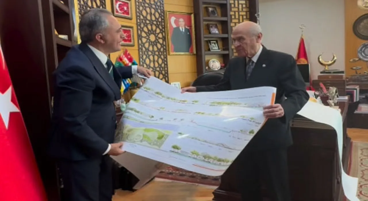 Devlet Bahçeli’den Osmaniye’ye Nazar Boncuğu Hediyesi Devlet Bahçeli’den Osmaniye’ye Nazar Boncuğu Hediyesi