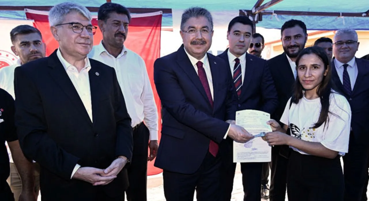 Sumbas’da Deprem Konutları Hak Sahiplerine Verildi