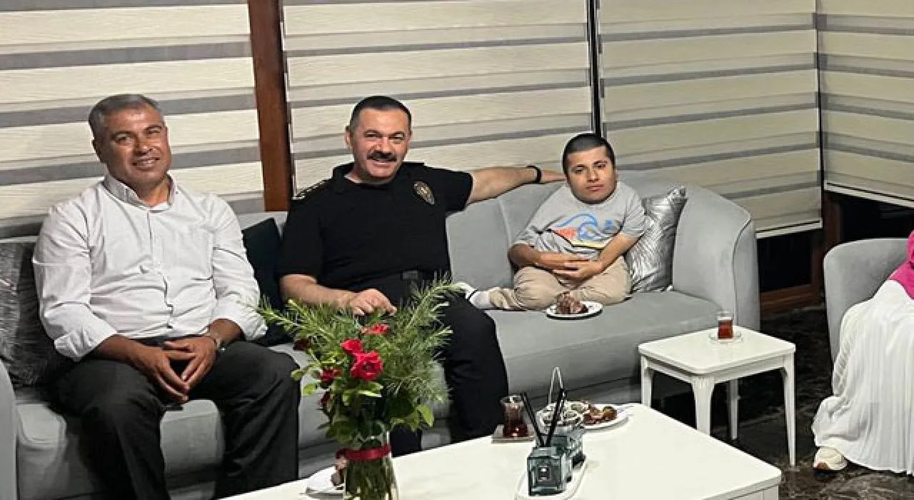 Mehmet Sarıbuva, Emir’in Doğum Gününde Duygulandırdı Mehmet Sarıbuva, Emir’in Doğum Gününde Duygulandırdı