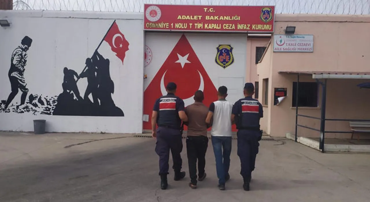 Osmaniye’de Otodan Hırsızlık Zanlıları Tutuklandı Osmaniye’de Otodan Hırsızlık Zanlıları Tutuklandı