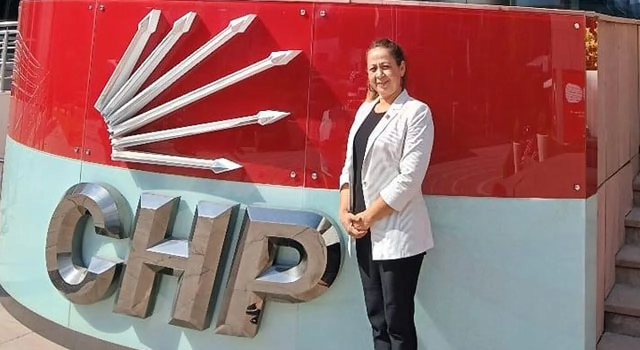 Deniz Özener, Eşinin Adaylığı Nedeniyle Görevini Bıraktı